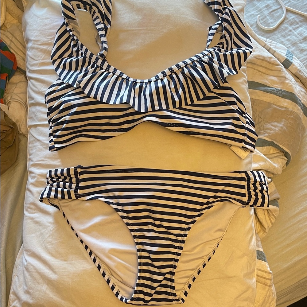 Vineyard Vines Navy and White Apparel